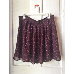 💗 Old Navy patterned skirt